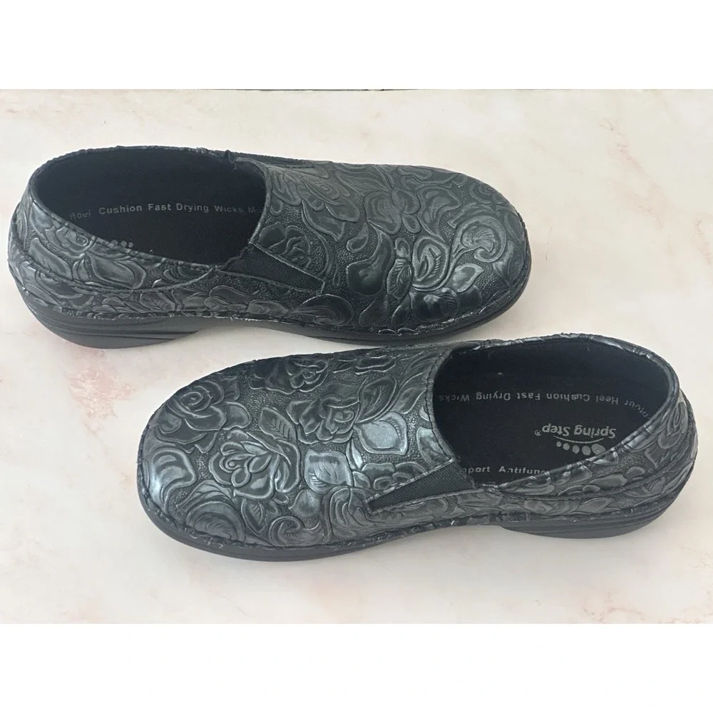 Spring‎ Step Professional Manila slip-on shoes in black embossed leather (6M)